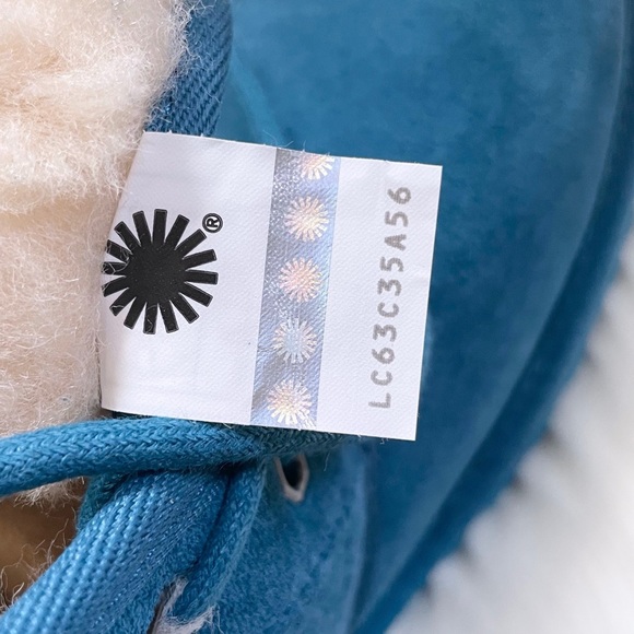 UGG Men’s Blue Neumel Chukka Boots - Picture 8 of 8